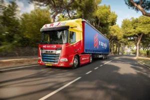 Handel in vrachtwagen trekkers en logistieke oplossingen